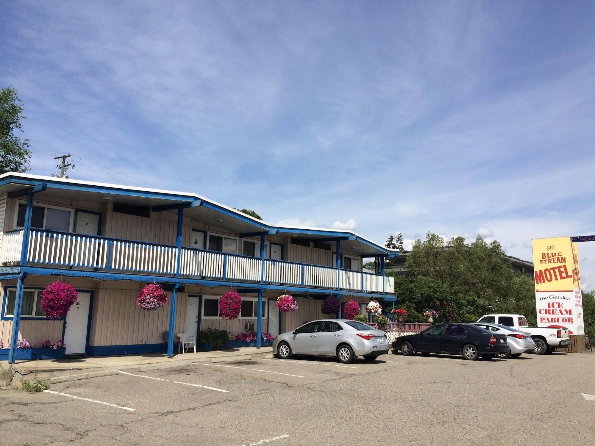 Blue Stream Motel Vernon Exteriér fotografie